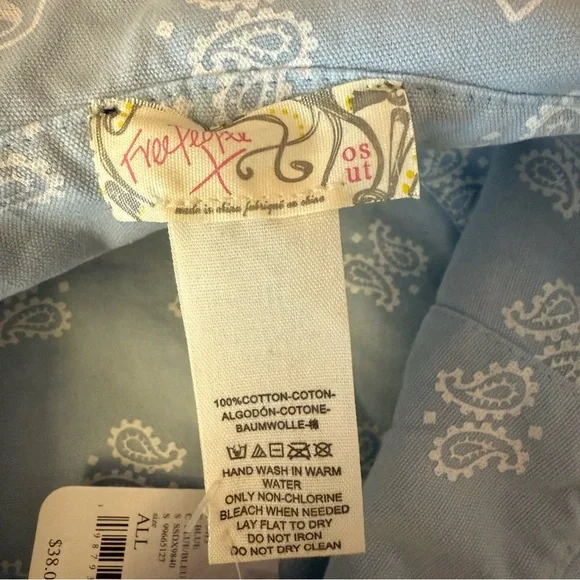 Free People Blue Bandana Bucket Hat NWT - Picture 4 of 5